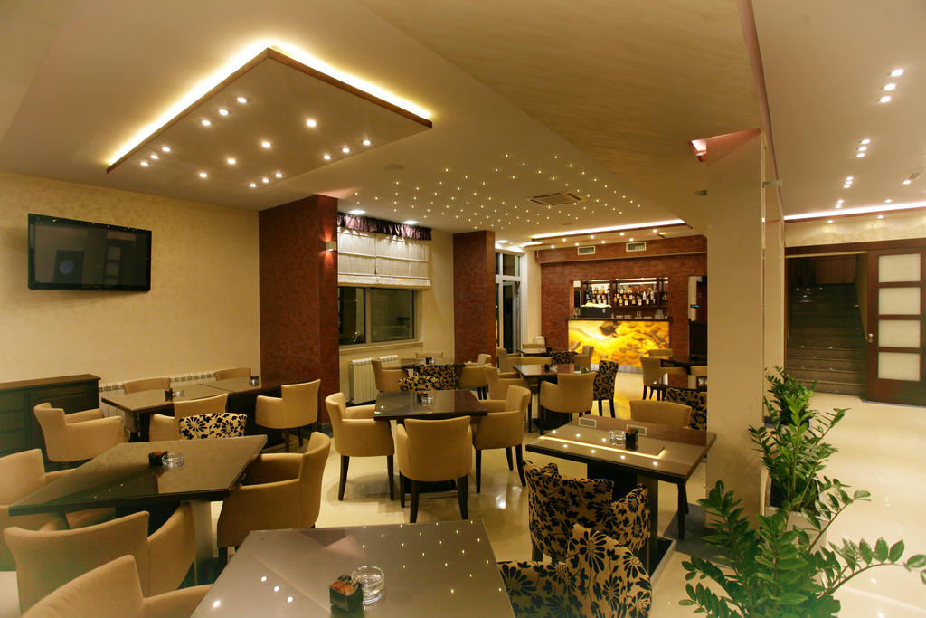 Hotel Ellena تْشيرسيك نوفي المظهر الخارجي الصورة