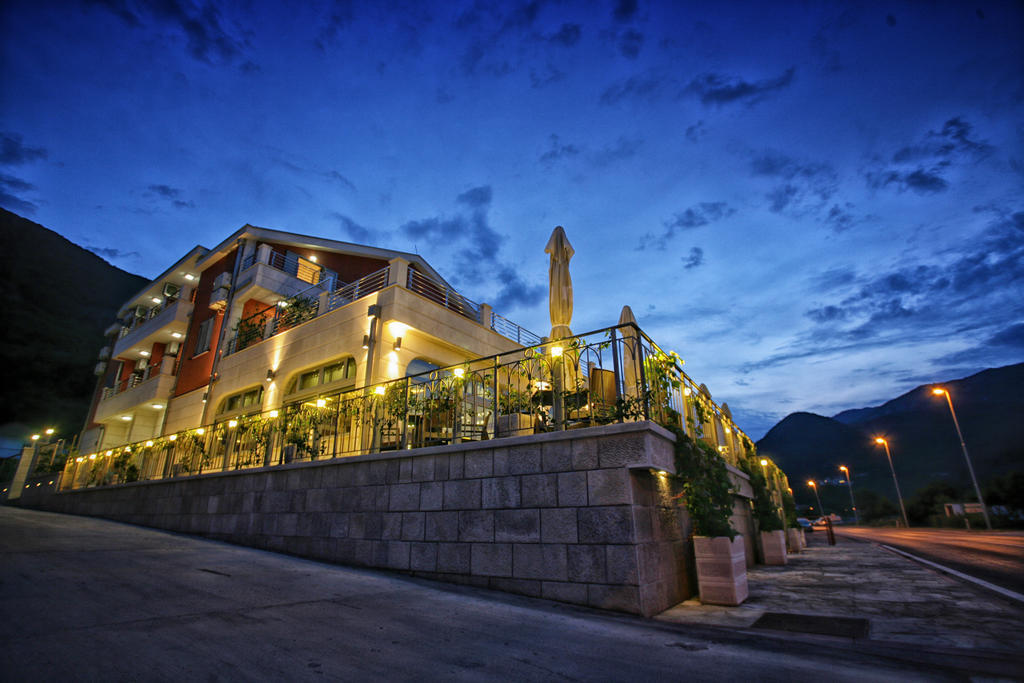 Hotel Ellena تْشيرسيك نوفي المظهر الخارجي الصورة
